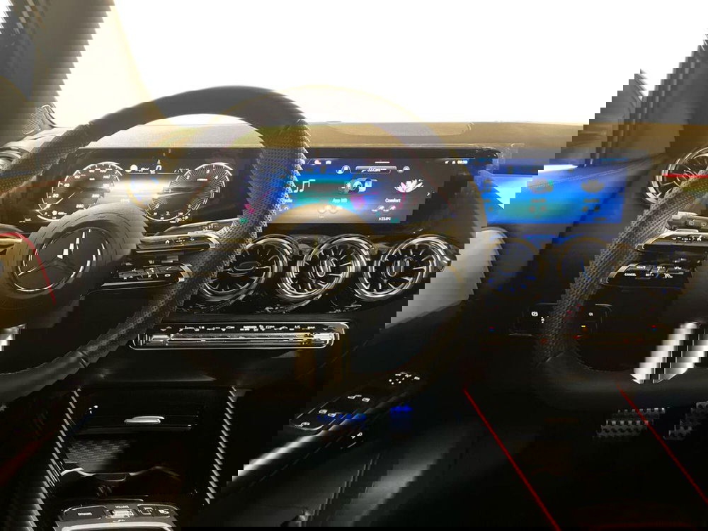 Mercedes-Benz GLA SUV usata a Milano (11)