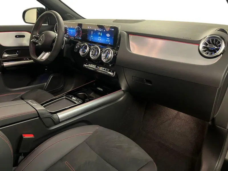 Mercedes-Benz GLA SUV usata a Milano (15)