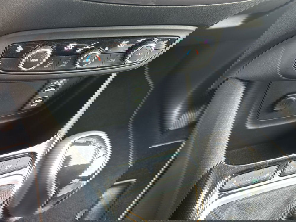 Opel Crossland X usata a Ferrara (14)