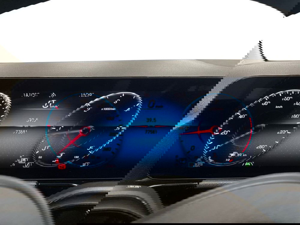 Mercedes-Benz GLA SUV usata a Macerata (9)