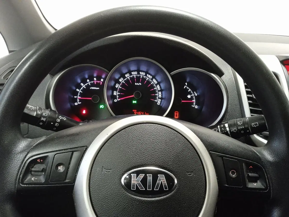 Kia Venga usata a Torino (14)