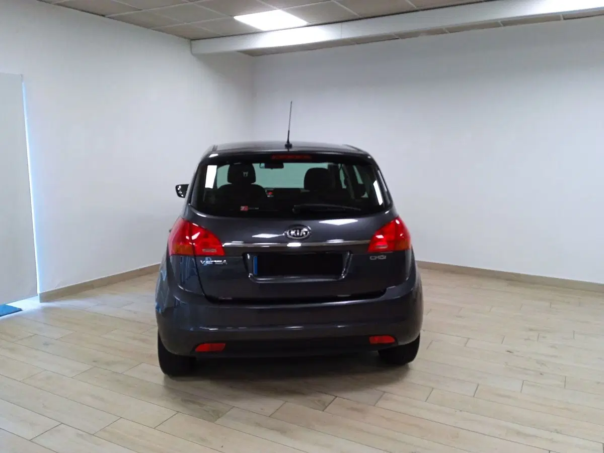 Kia Venga usata a Torino (5)
