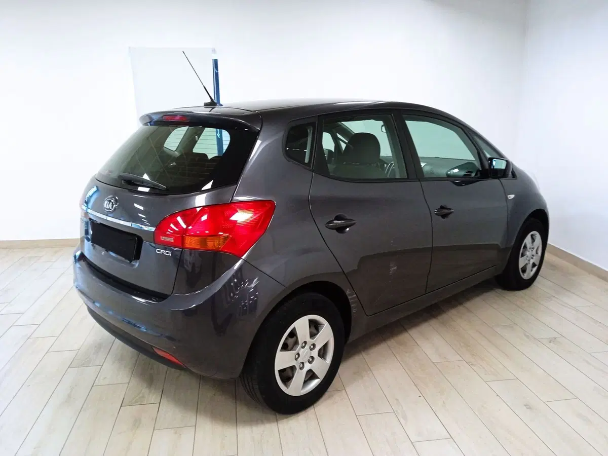 Kia Venga usata a Torino (6)