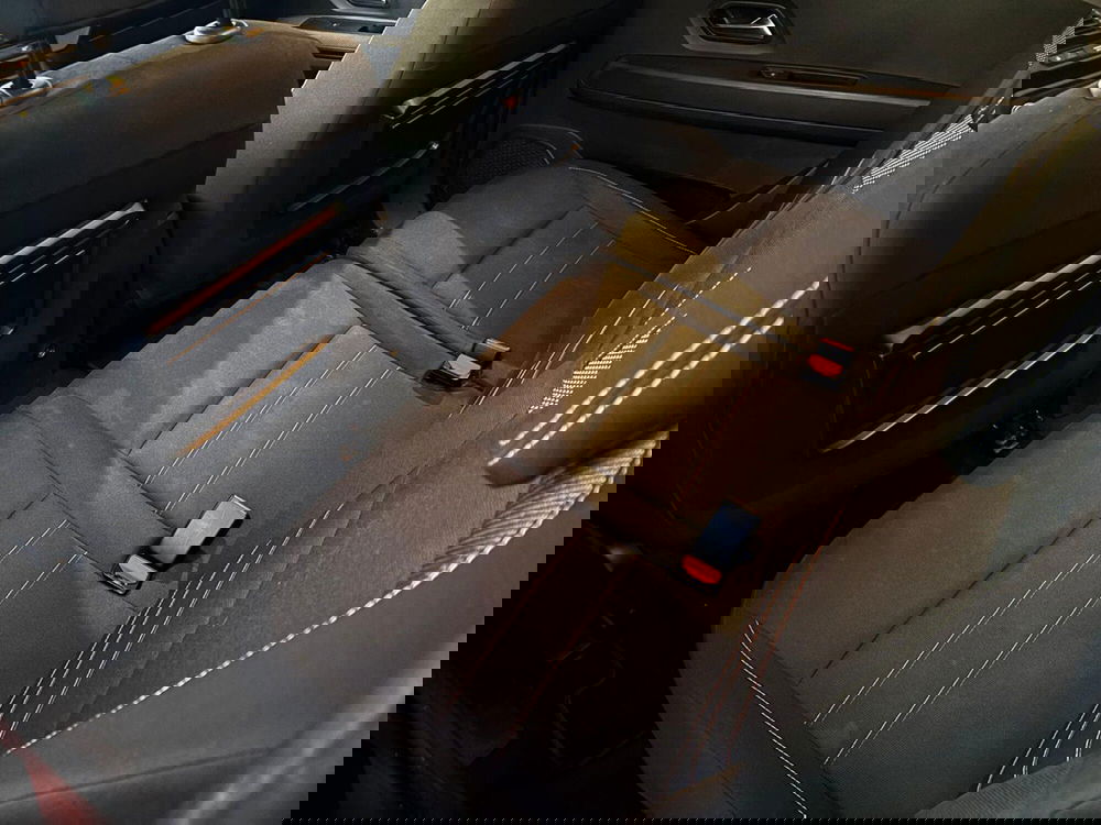 Dacia Jogger usata a Pavia (13)