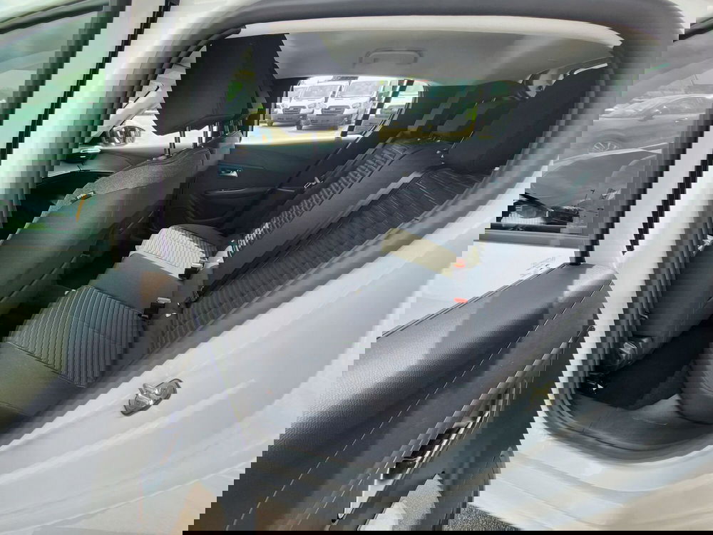 Peugeot 208 nuova a Belluno (5)