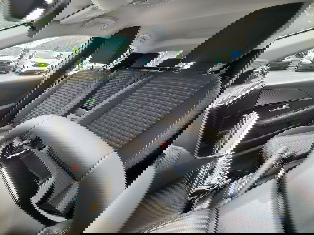 Peugeot 208 nuova a Belluno (9)