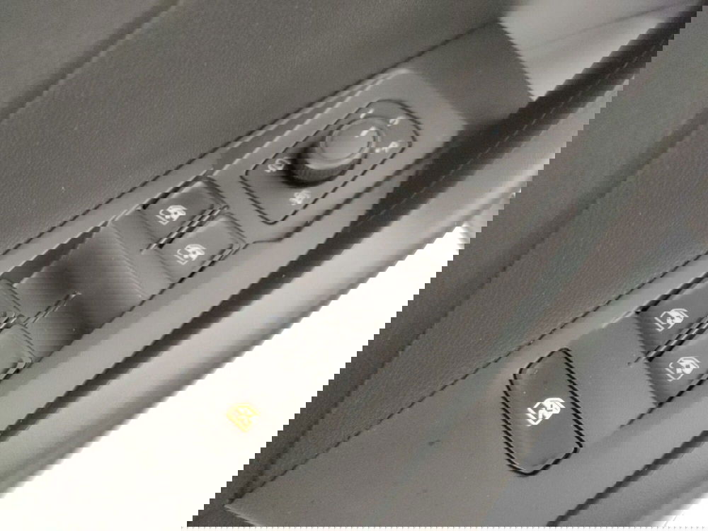 Volkswagen T-Cross usata a Napoli (16)