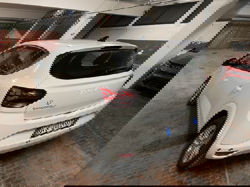 Dacia Sandero usata a Milano (6)