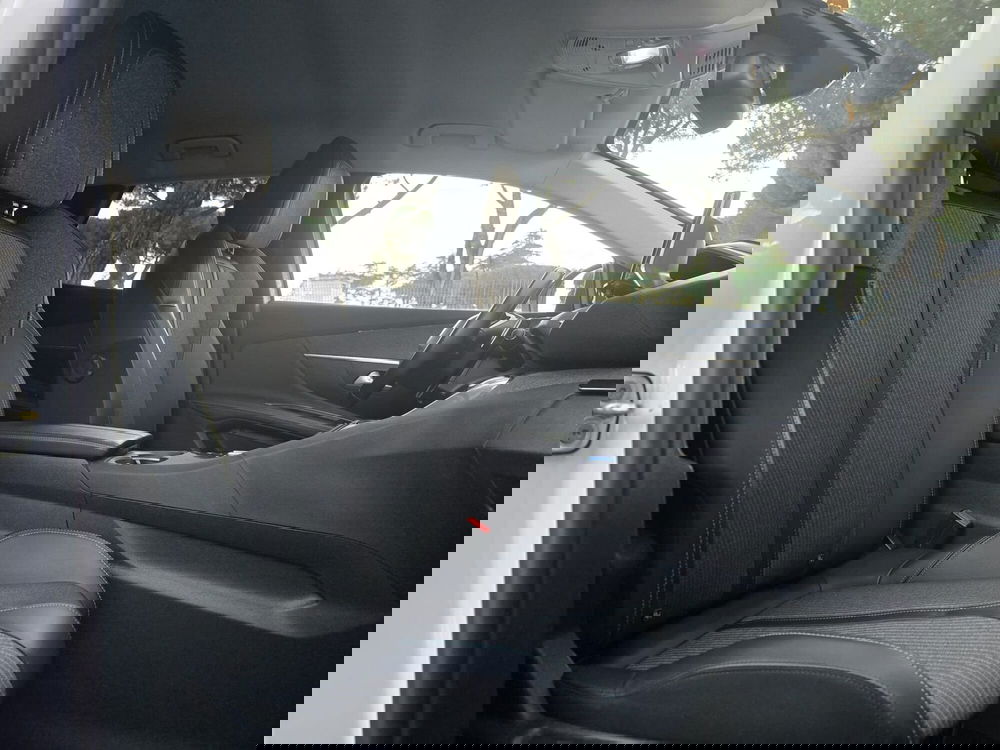 Peugeot 3008 usata a Massa-Carrara (5)