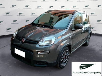 Fiat Panda 1.0 FireFly S&amp;S Hybrid City Cross del 2021 usata a Roma
