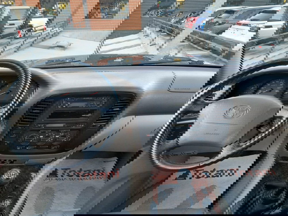 Toyota Land Cruiser usata a L'Aquila (13)