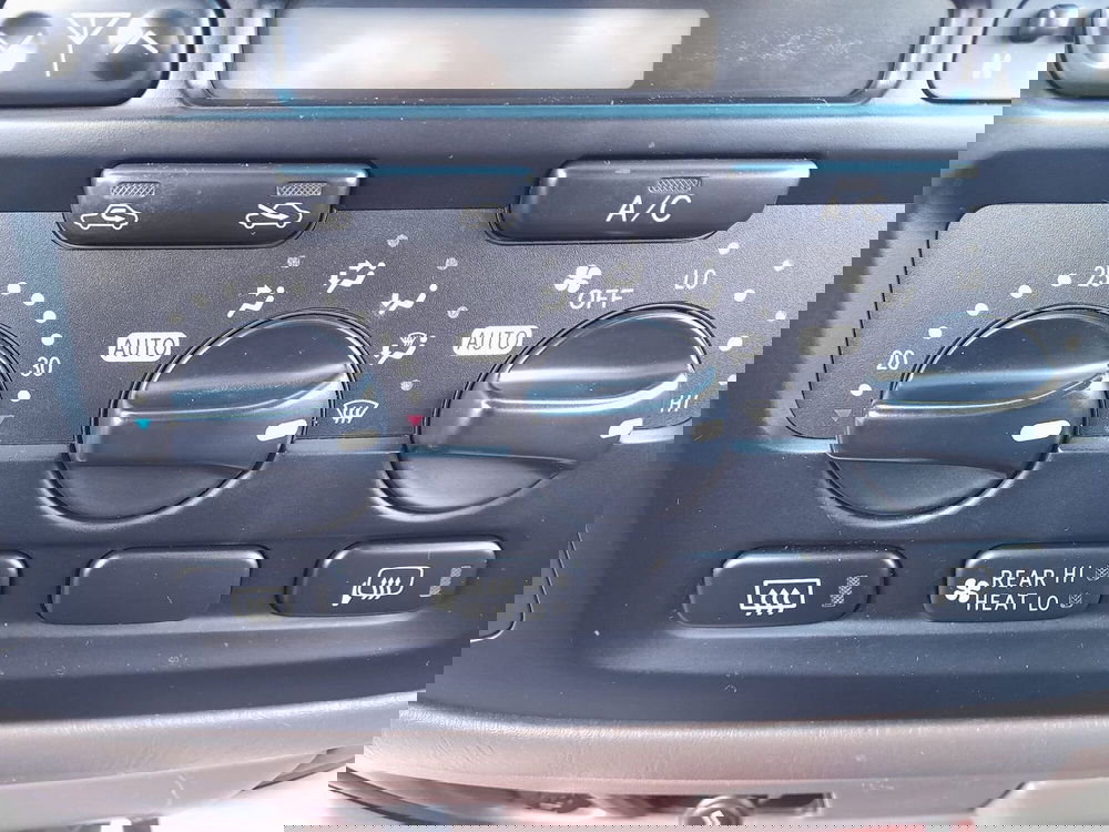 Toyota Land Cruiser usata a L'Aquila (15)