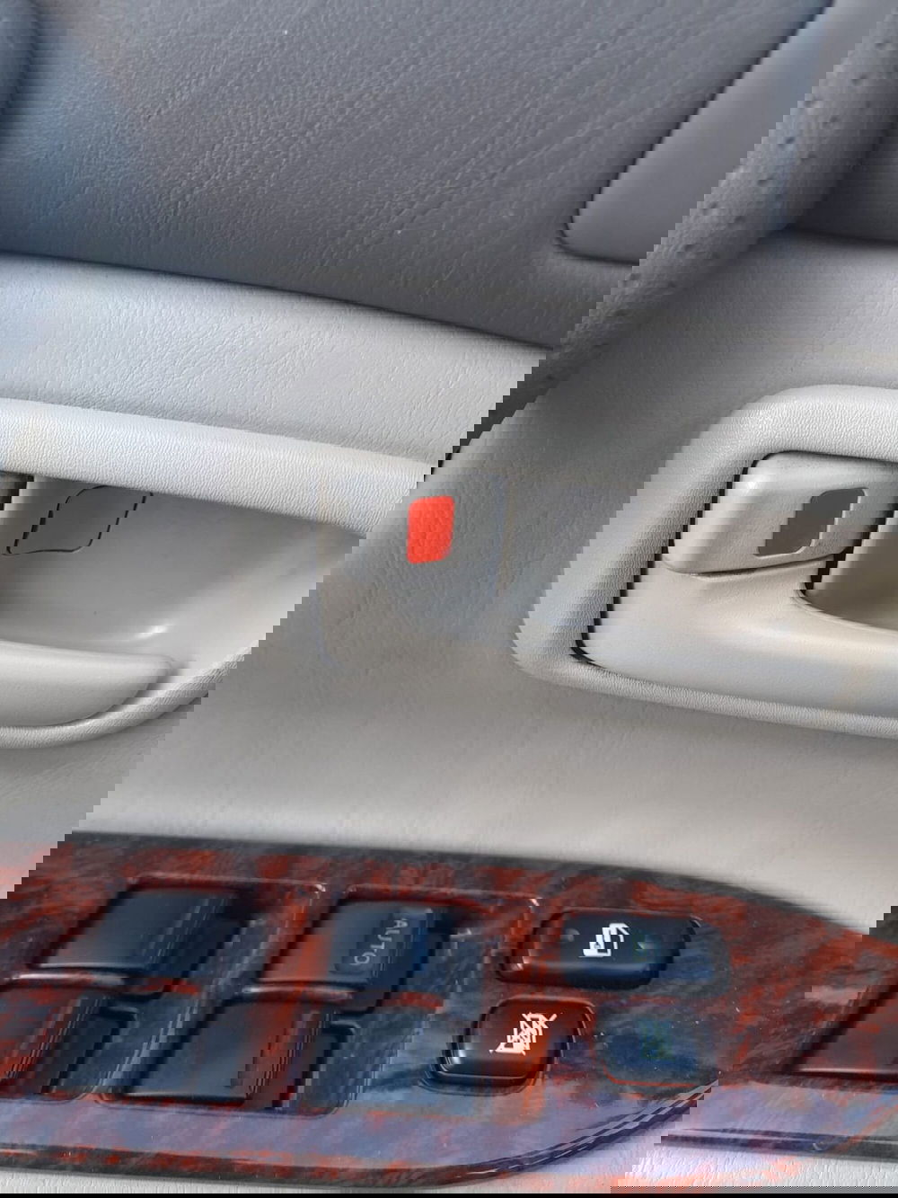 Toyota Land Cruiser usata a L'Aquila (18)