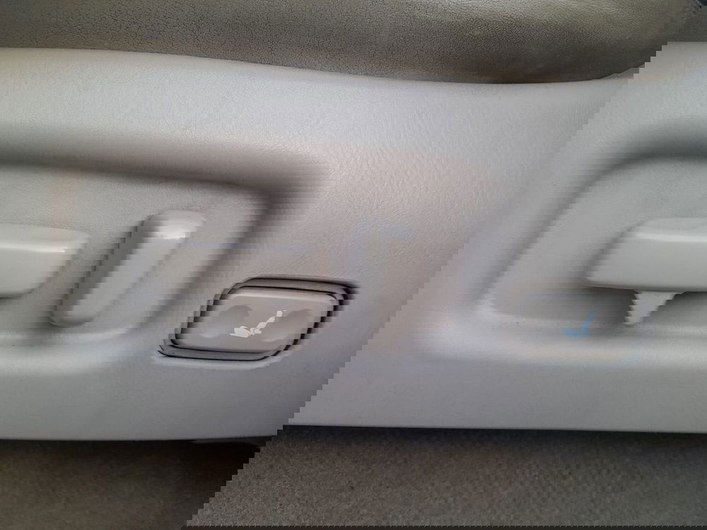 Toyota Land Cruiser usata a L'Aquila (8)