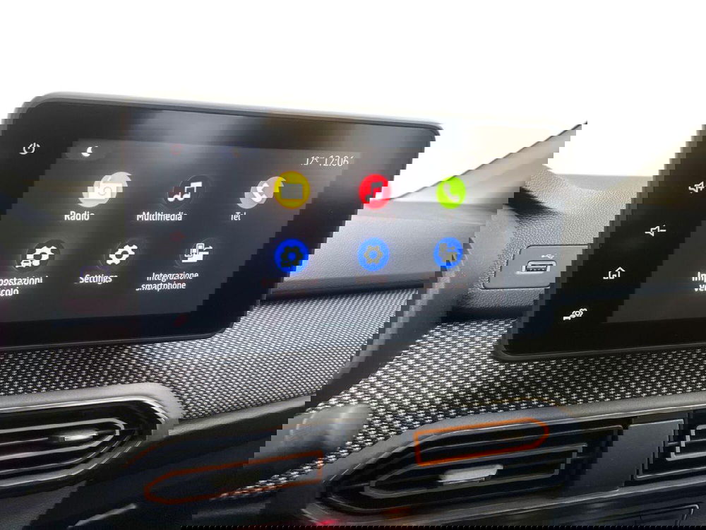 Dacia Sandero usata a Roma (14)