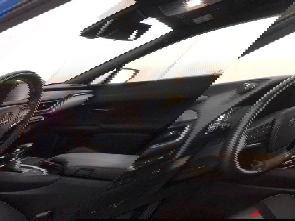 Lexus UX usata a Torino (10)