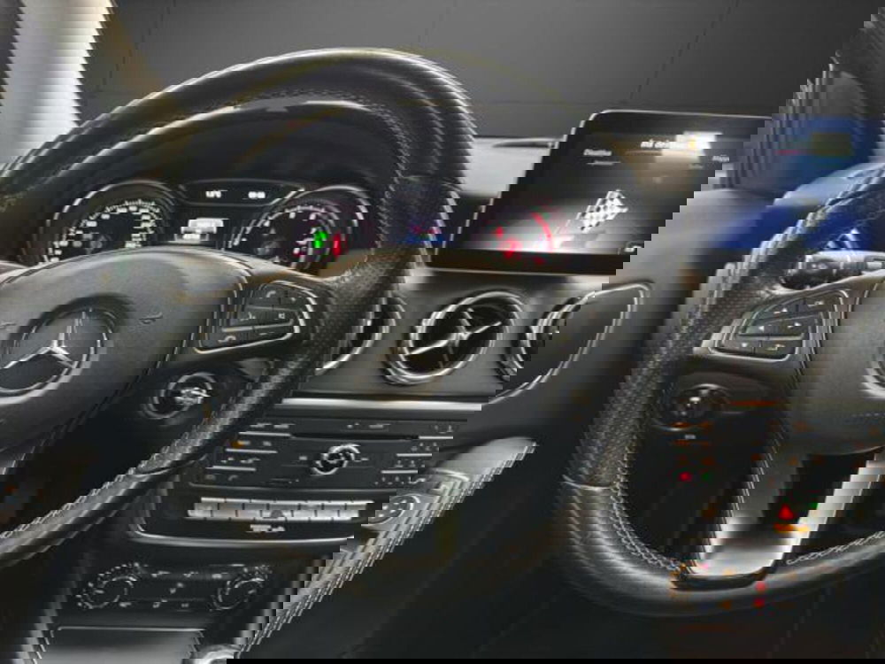 Mercedes-Benz GLA SUV usata a Milano (8)