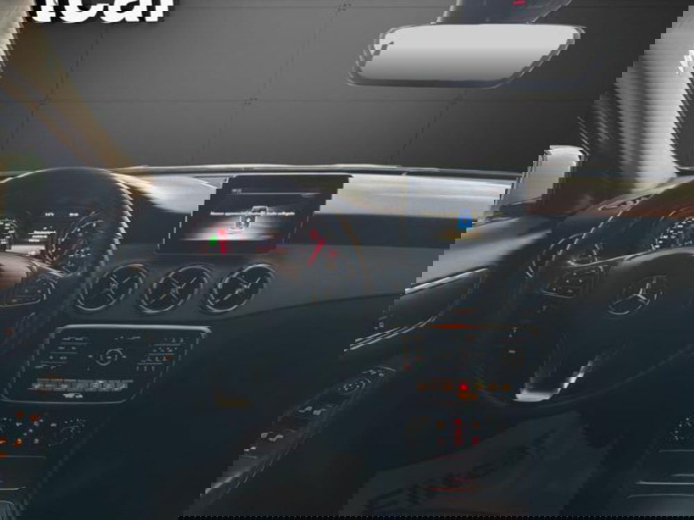 Mercedes-Benz GLA SUV usata a Milano (8)