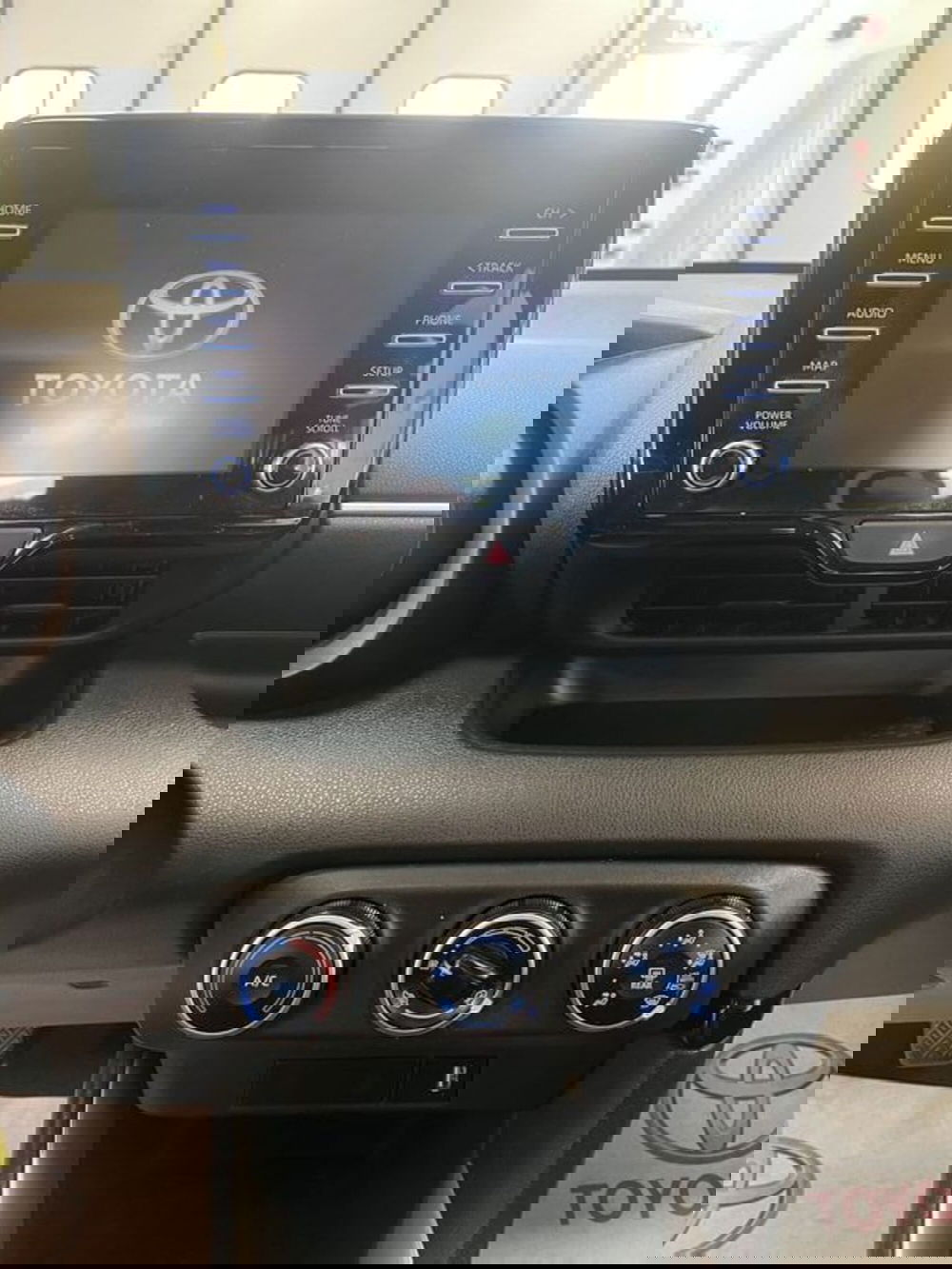 Toyota Yaris usata a Prato (12)