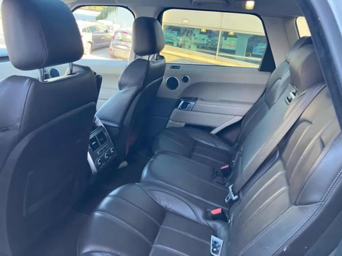 Land Rover Range Rover Sport usata a Lucca (9)