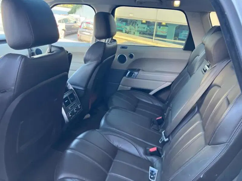 Land Rover Range Rover Sport usata a Lucca (9)