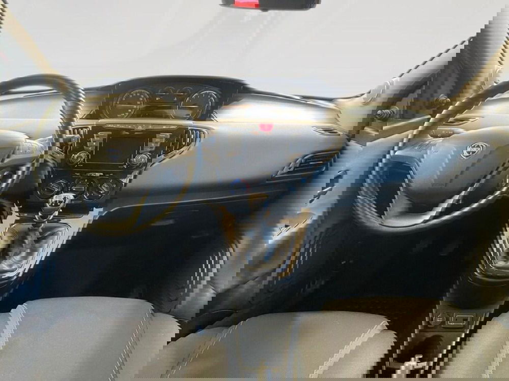 Lancia Ypsilon usata a Torino (5)