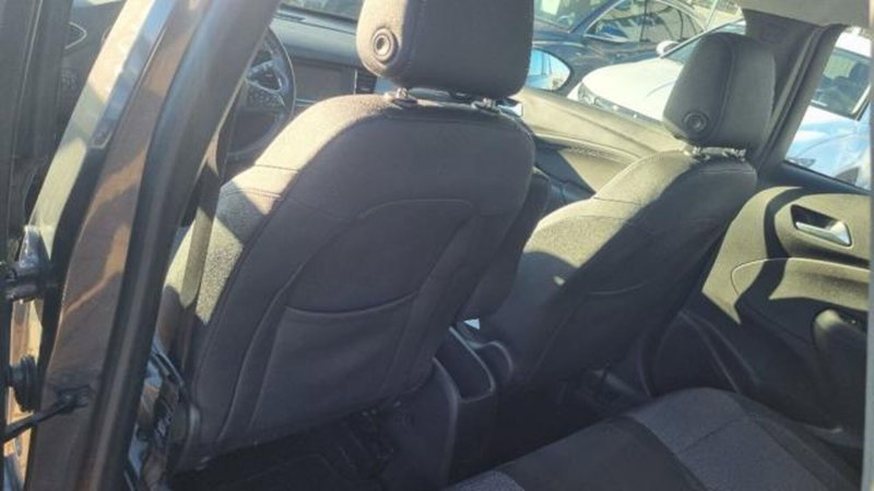 Opel Crossland usata a Savona (12)