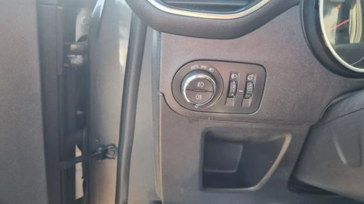 Opel Crossland usata a Savona (8)