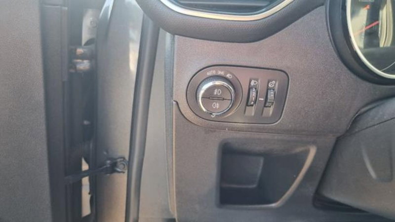 Opel Crossland usata a Savona (8)