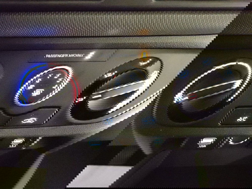 Hyundai i10 nuova a L'Aquila (20)