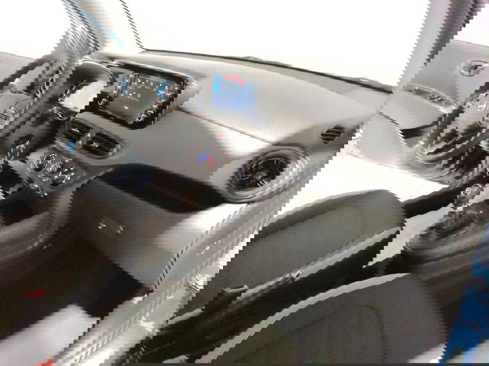 Hyundai i10 nuova a L'Aquila (12)