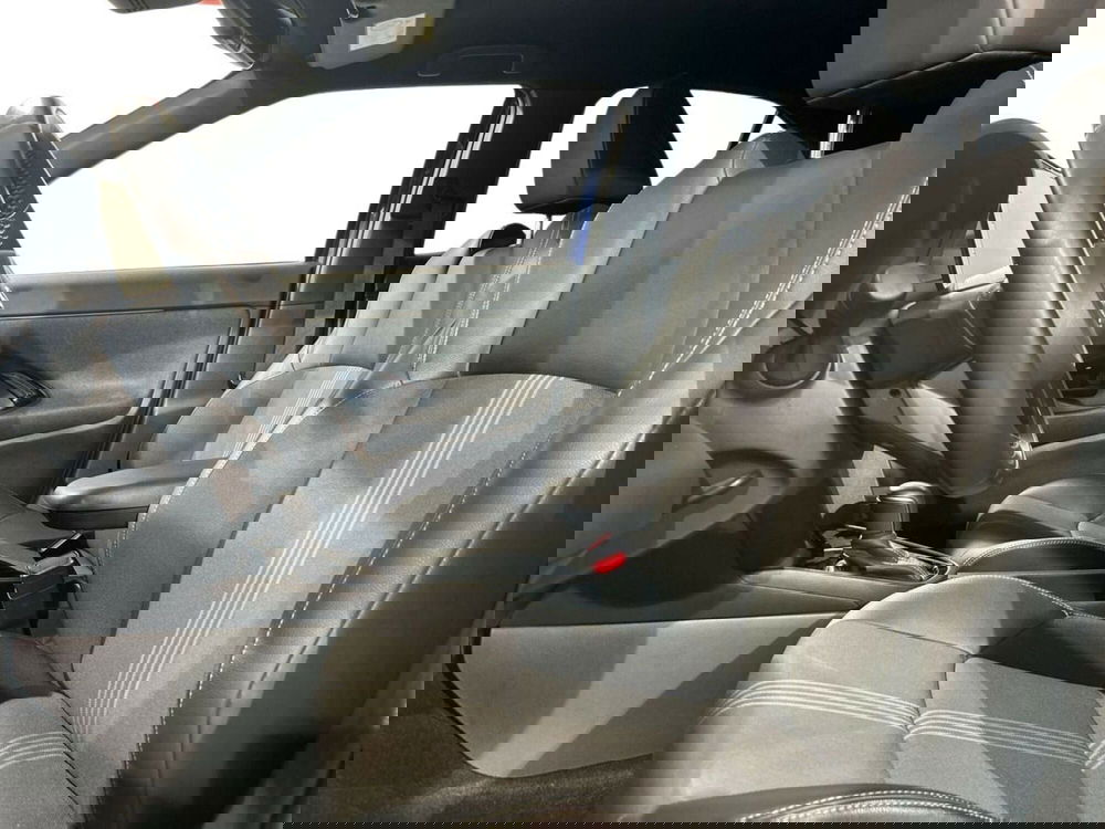 Toyota Yaris Cross usata a Lecco (11)