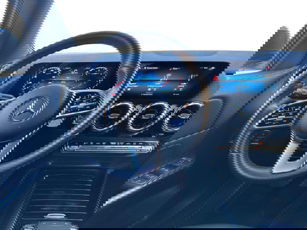 Mercedes-Benz GLA SUV usata a Bari (11)