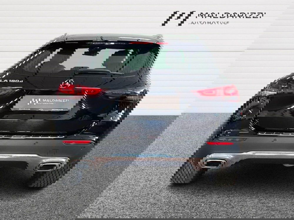 Mercedes-Benz GLA SUV usata a Bari (3)