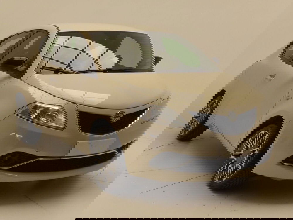 Lancia Ypsilon usata a Avellino