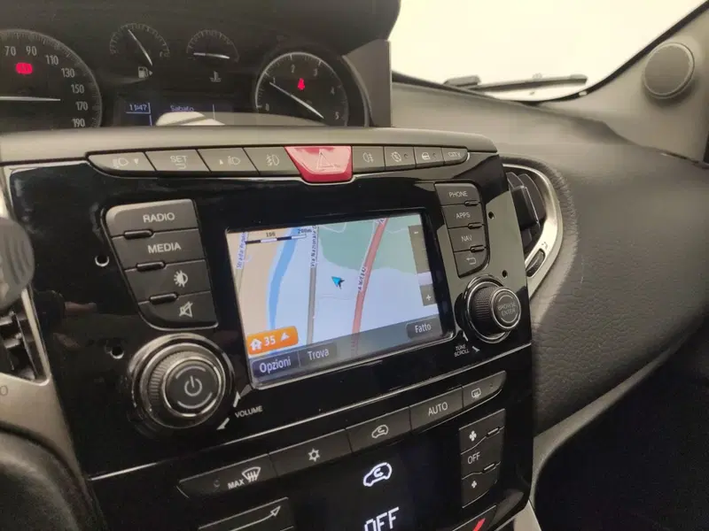 Lancia Ypsilon usata a Avellino (18)