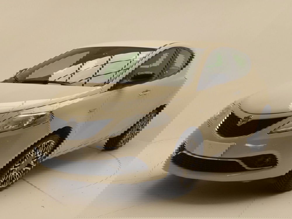 Lancia Ypsilon usata a Avellino (3)