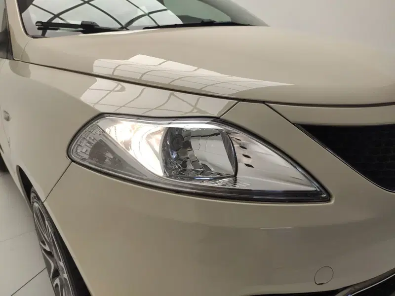 Lancia Ypsilon usata a Avellino (6)