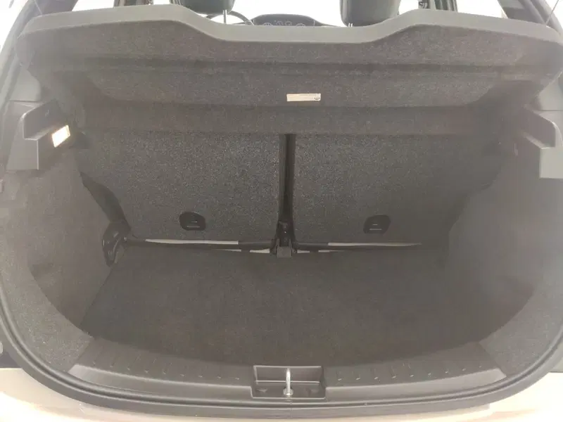 Lancia Ypsilon usata a Avellino (9)