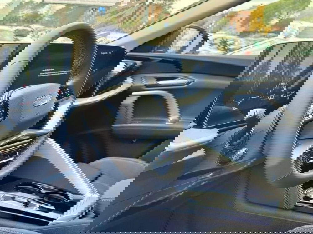 Audi Q5 Sportback nuova a Perugia (10)