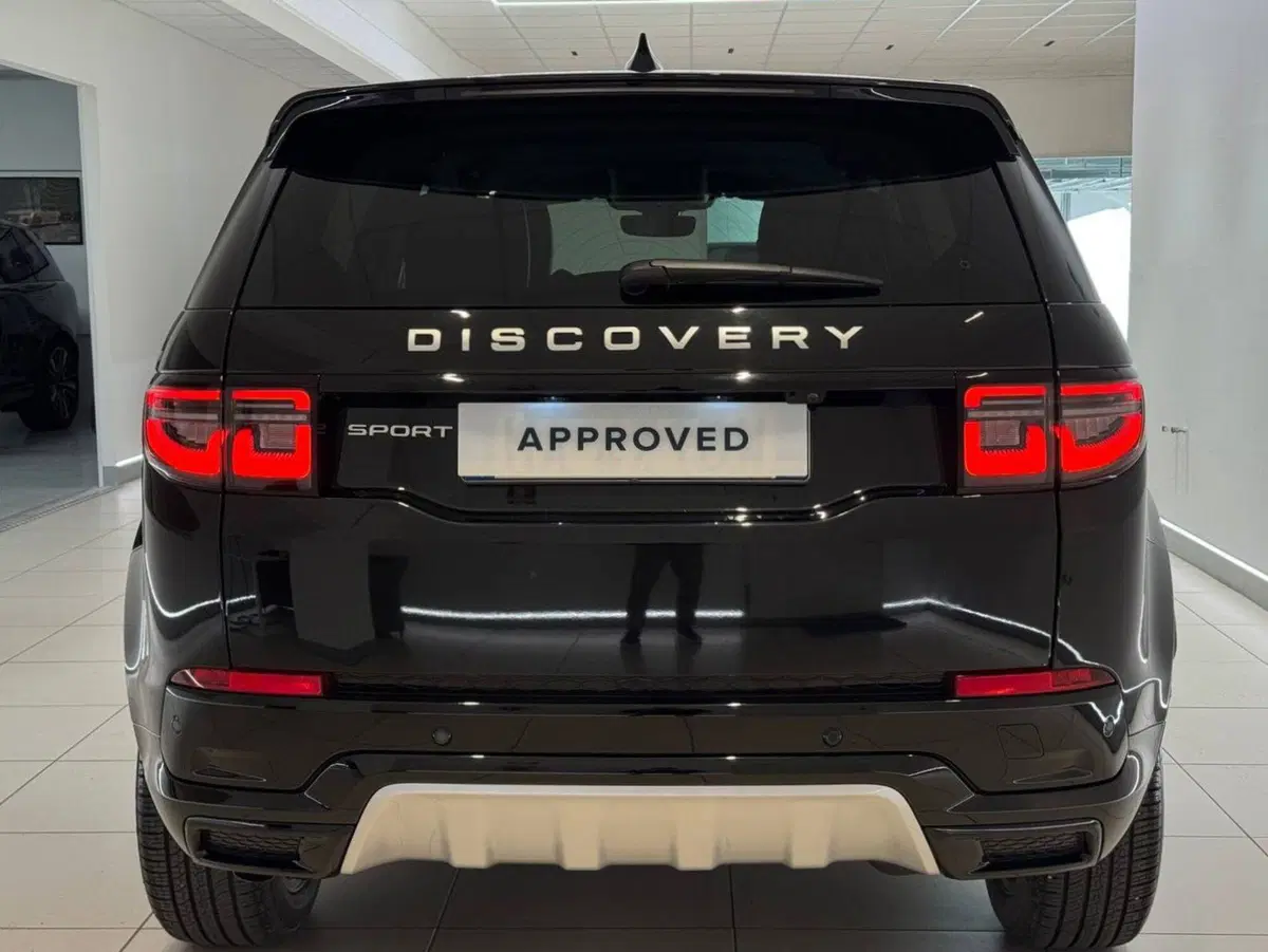 Land Rover Discovery Sport usata a Savona (7)