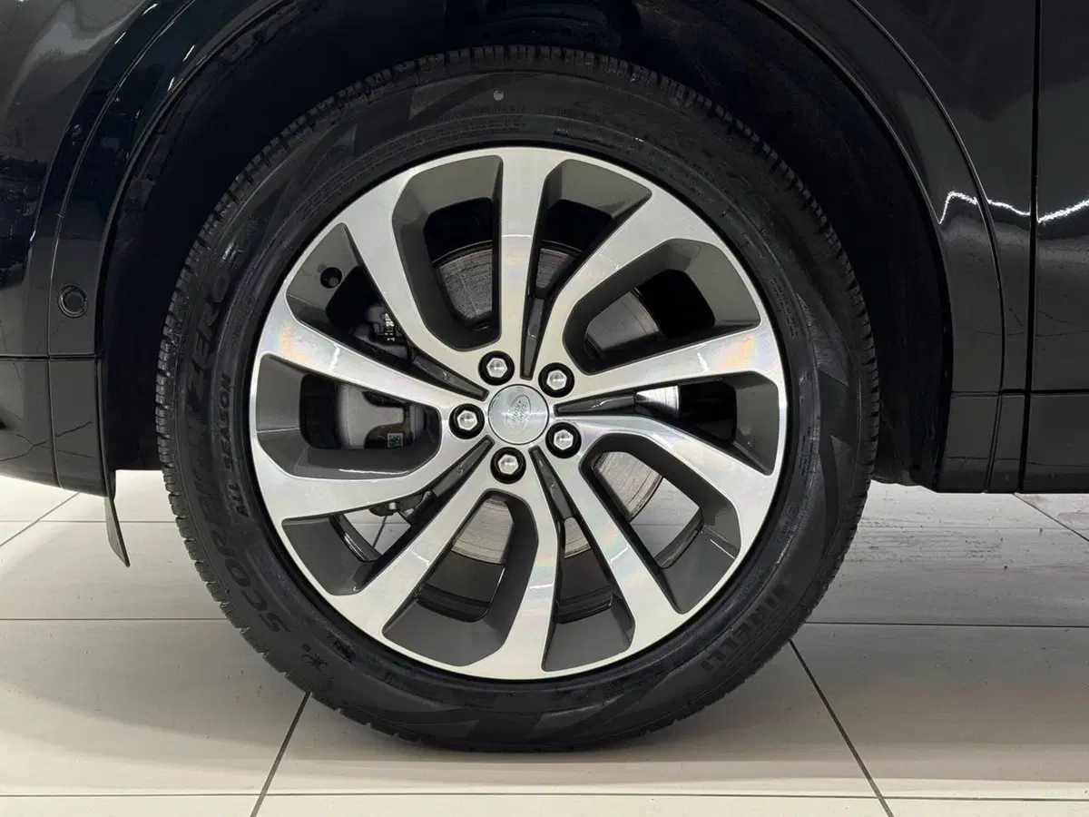 Land Rover Discovery Sport usata a Savona (9)