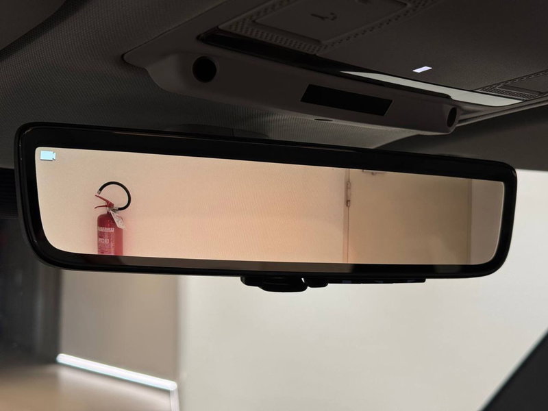 Land Rover Defender usata a Savona (12)