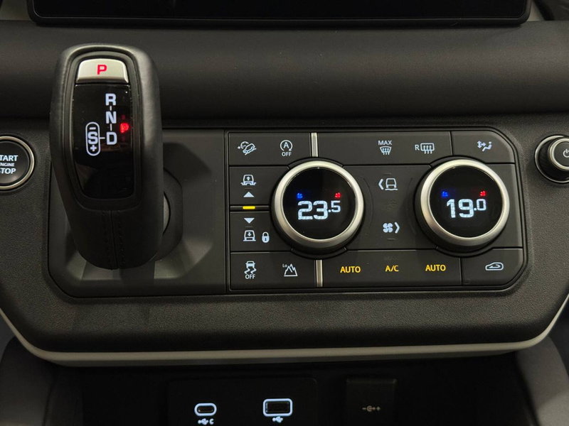 Land Rover Defender usata a Savona (16)