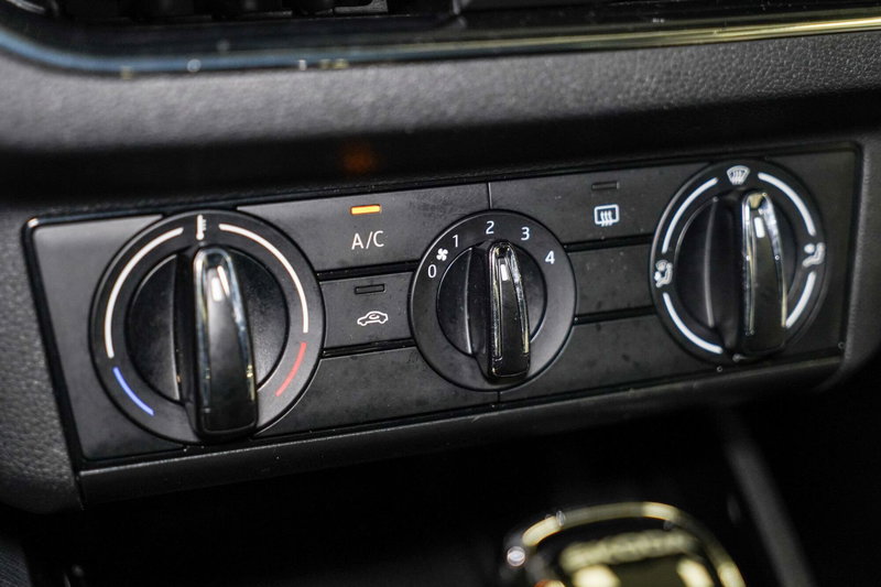 Skoda Kamiq usata a Varese (17)