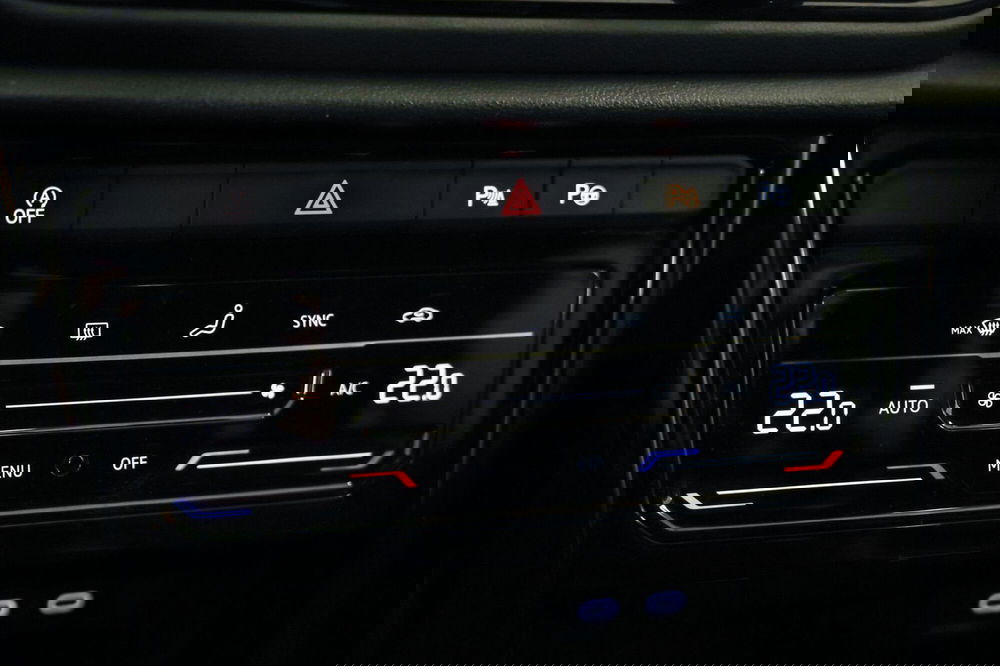 Volkswagen T-Roc usata a Varese (17)