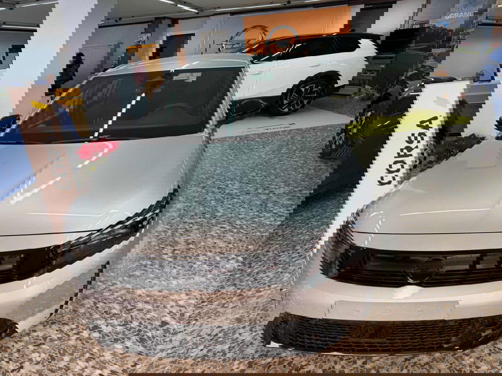 Opel Corsa nuova a Foggia (3)