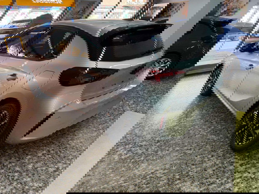 Opel Corsa nuova a Foggia (6)