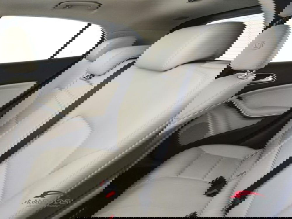 Mercedes-Benz GLA SUV usata a Perugia (10)