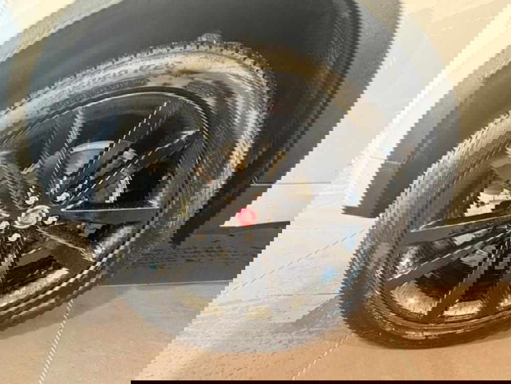 Jaguar E-Pace usata a Venezia (4)